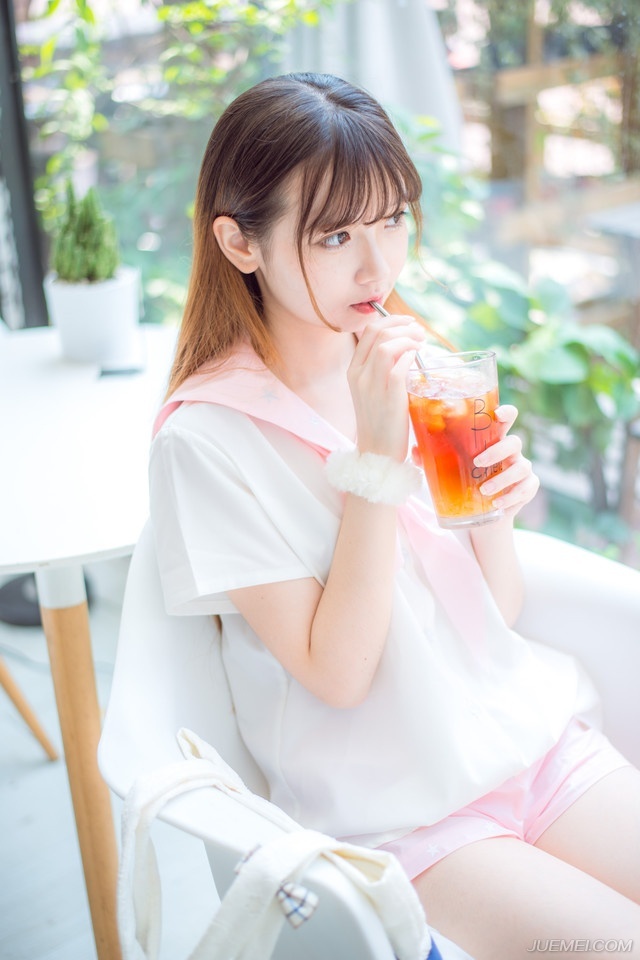 朋友不是先来的人或者认识最久的人,而是那个来了以后再也没有走的人